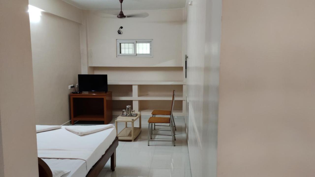 Sibi Lodge Coimbatore Exterior photo